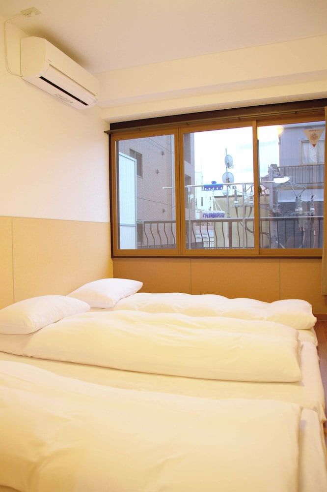undefined Ueno House VIP 8