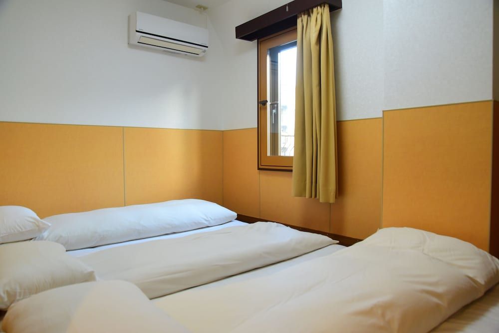 undefined Ueno House VIP 3