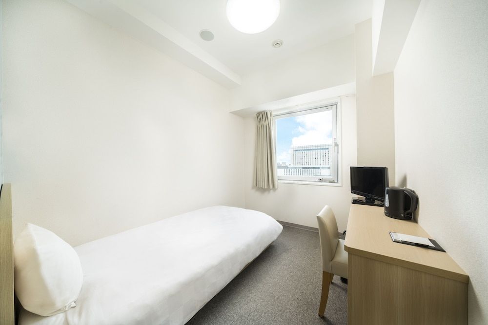 Single Room, Smoking