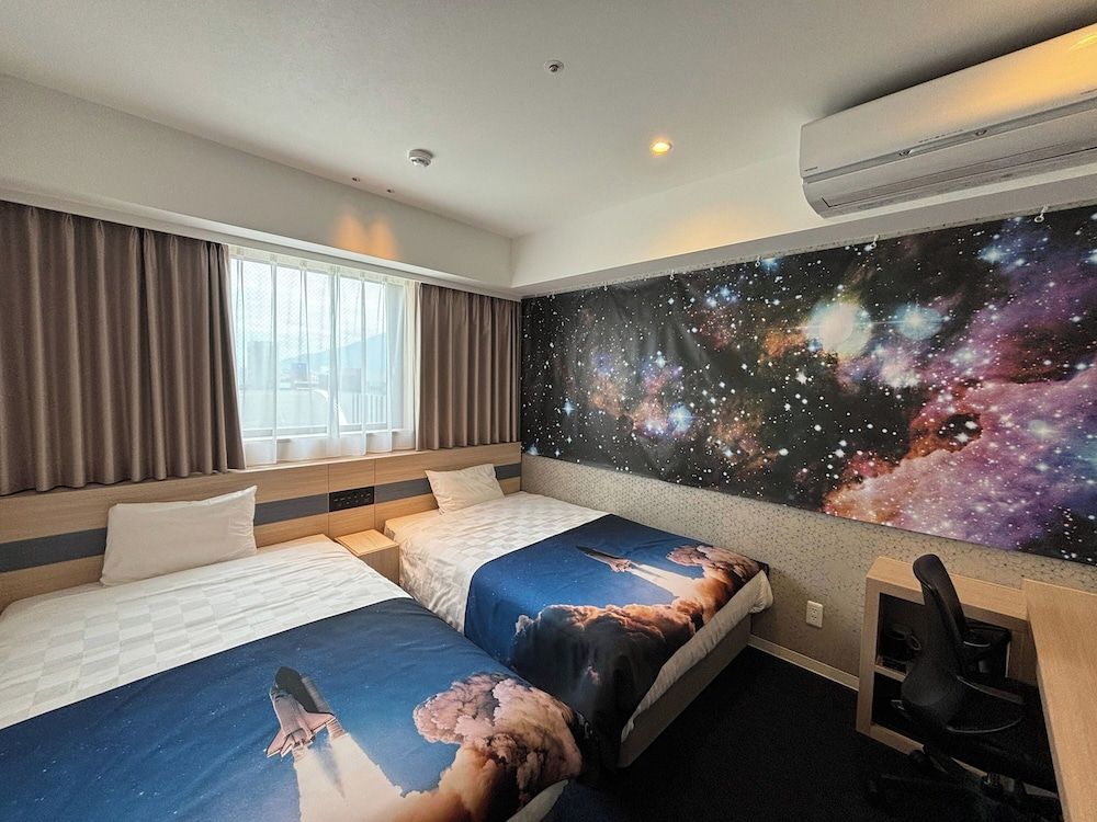 Space Room (Twin)