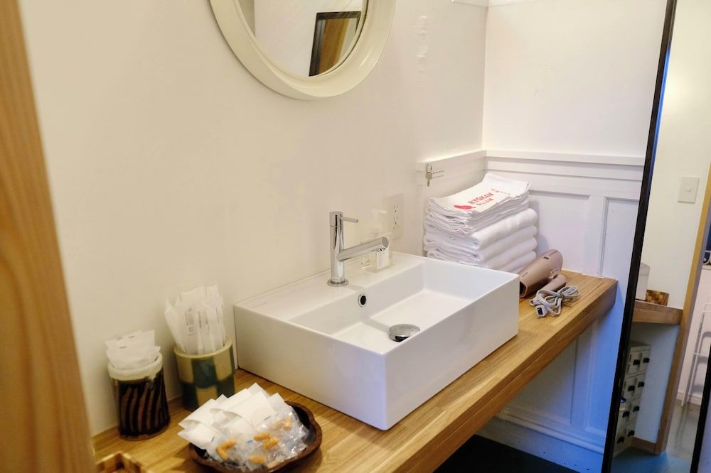 RYOKAN PLUM Family Room (One Bed Room) with Private Bathroom, Non Smoking 3