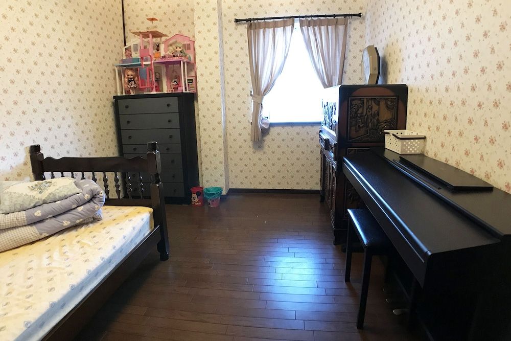 Elite Single Room, Shared Bathroom