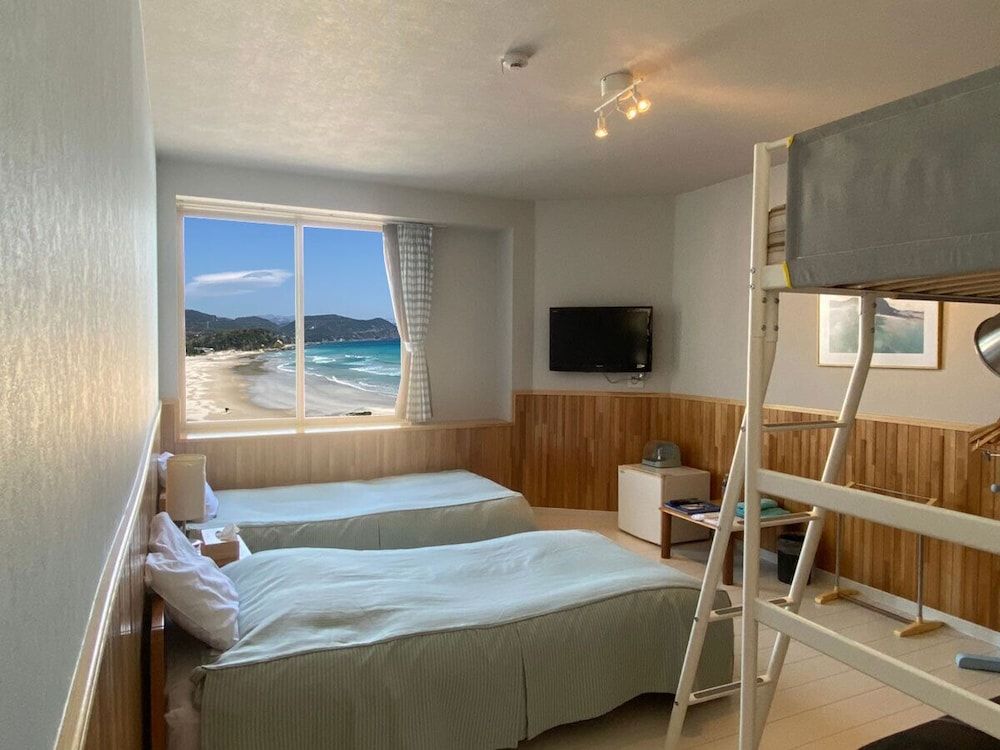 Basic Twin Room, Shared Bathroom