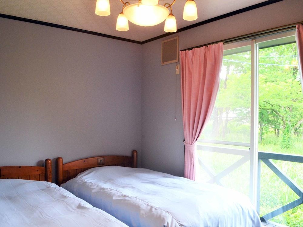 Neverland (10 Adults)