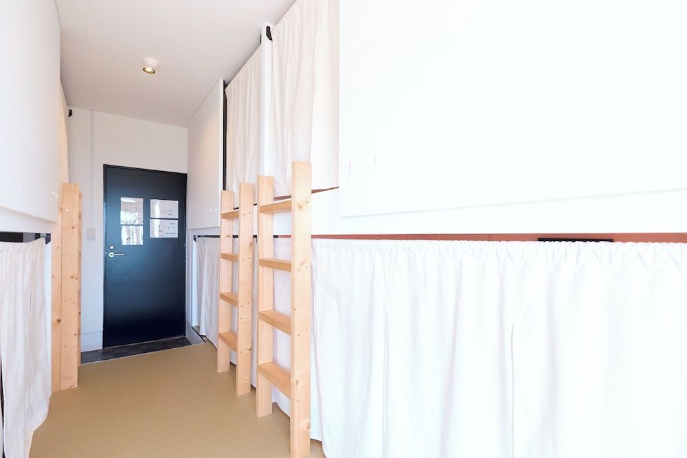 J-Hoppers Lake Biwa Guesthouse - Hostel Bed in 6 Bed Female Dormitory Room 2