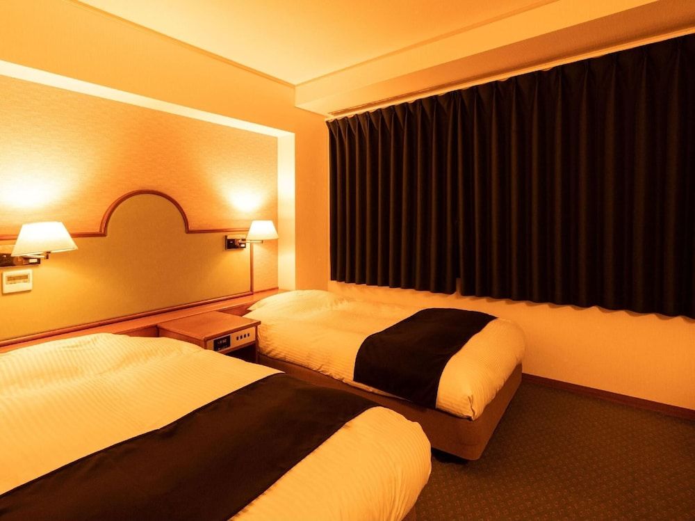 Standard Twin Room 17sqm with Bath (No View), Non-Smoking