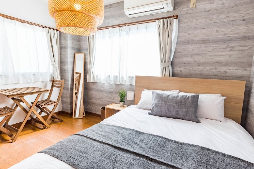 Bijou Suites Ferries Wheel View 10 bed rooms for family 19