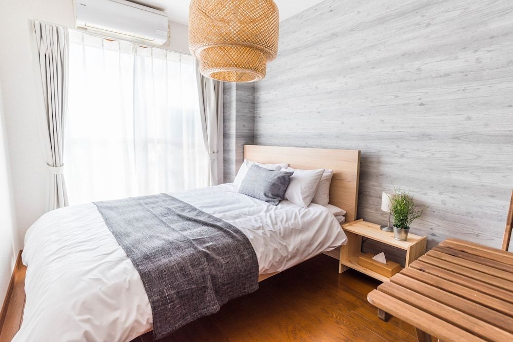 Bijou Suites Ferries Wheel View 10 bed rooms for family 8