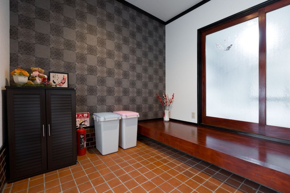 undefined Karinsou 9