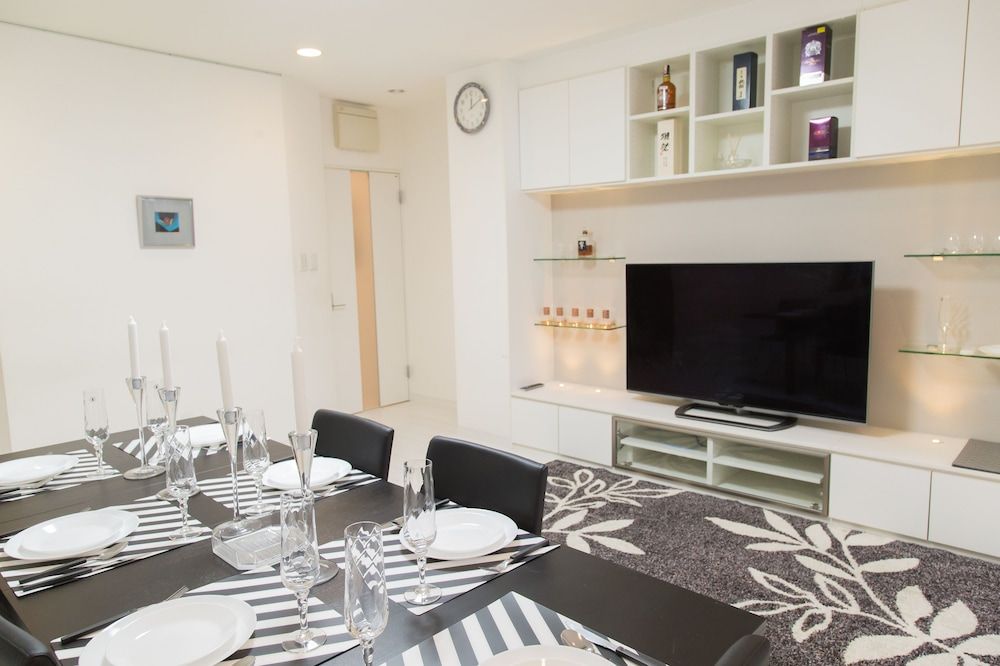 undefined TG House 9