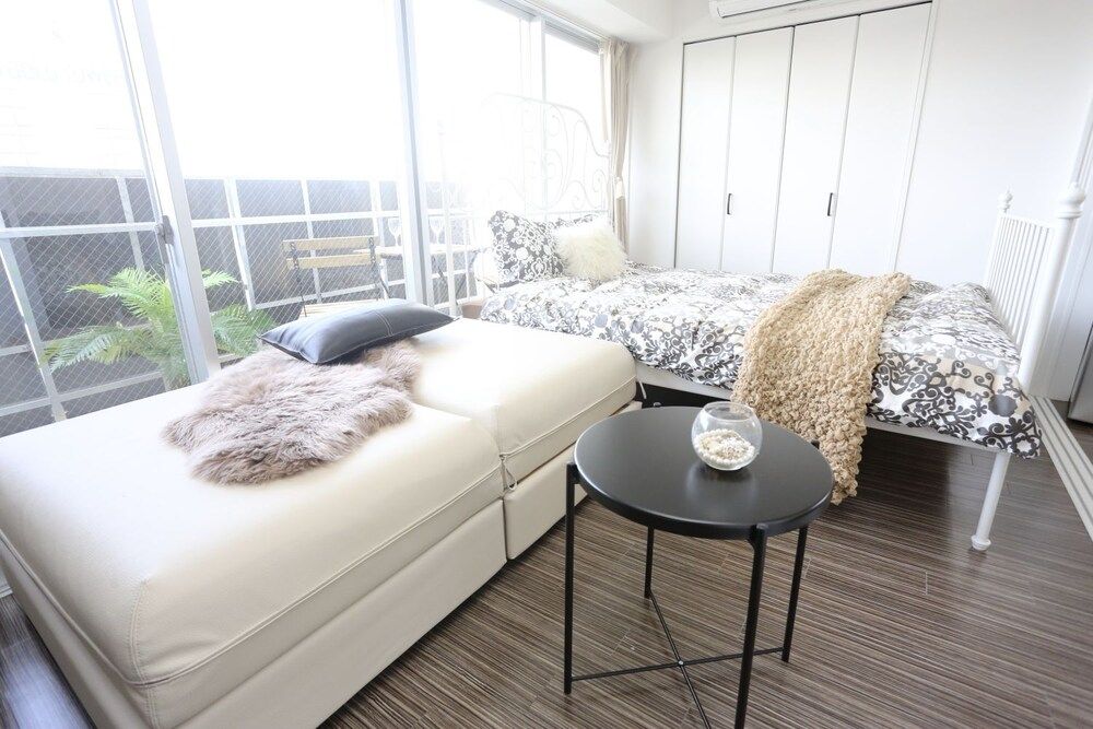 NANBA EAST Designer studio room Comfort Apartment, Multiple Beds 6