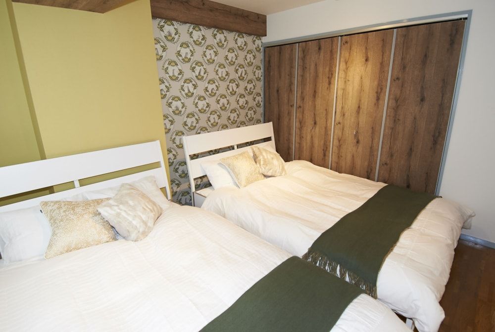 undefined MAX Ebisu 8