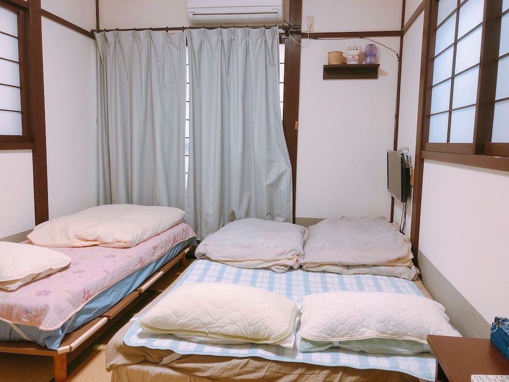 undefined Ryokoheya Awajikan