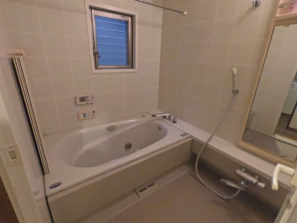 TERRACE HOUSE Bentencho Apartment Room (4 single beds)