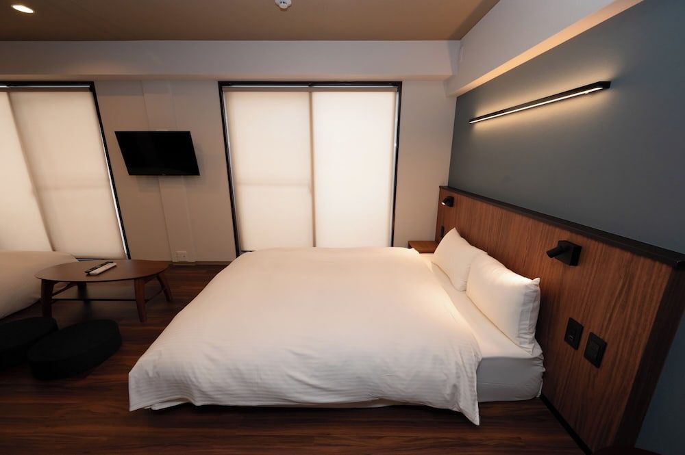 KIKU'S ROOM new modern cozy apt 5a. 2