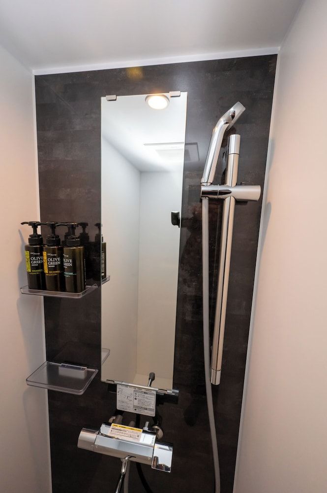 KIKU'S ROOM new modern cozy apt 5a. 8