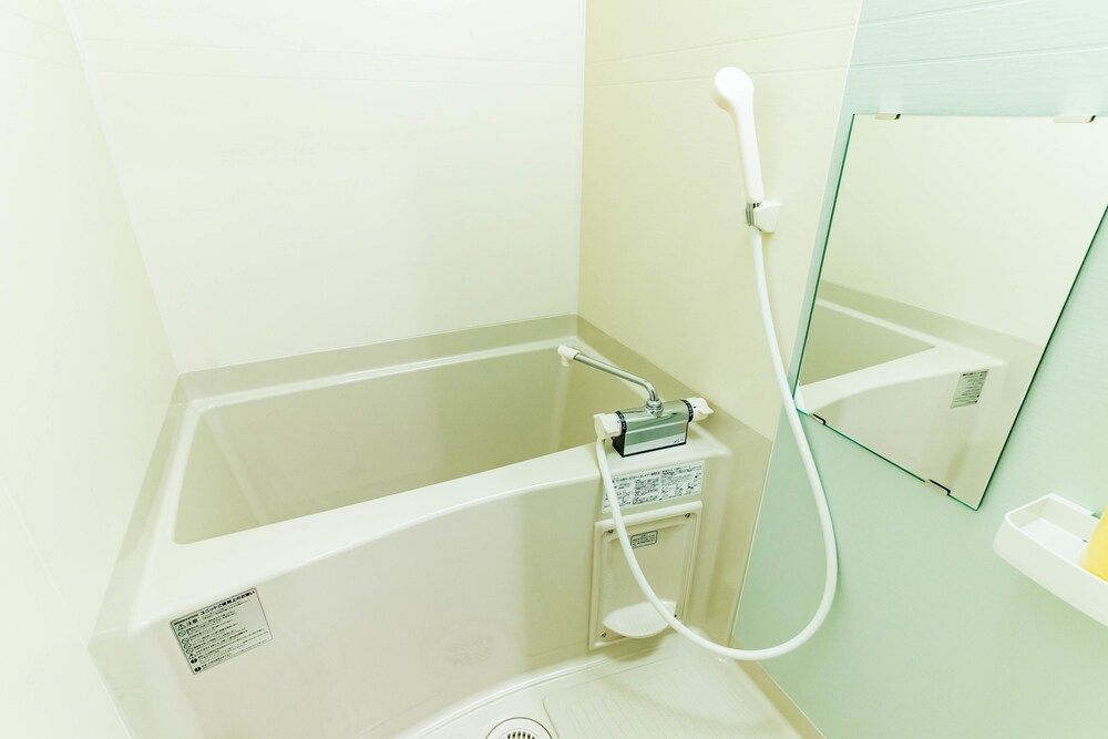 Deep Soaking Bathtub