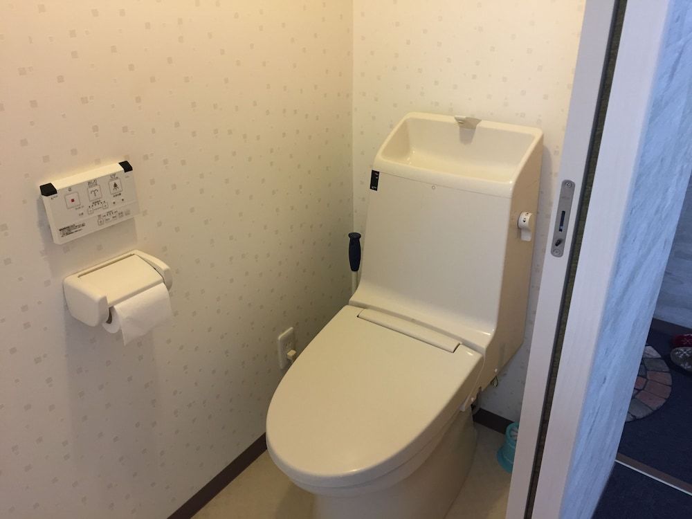 undefined Apollo Properties 7