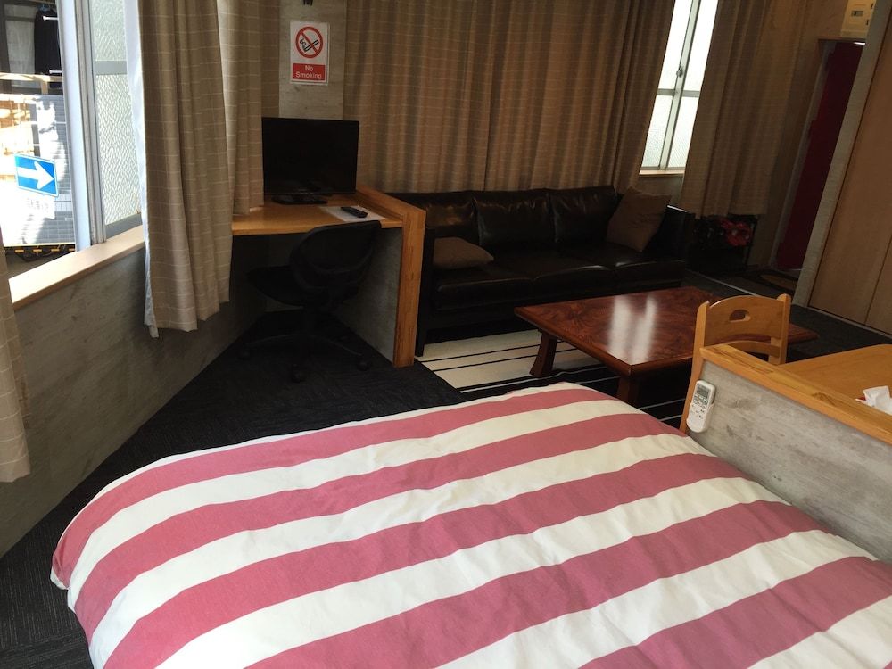 Apollo Properties Apartment 204 4