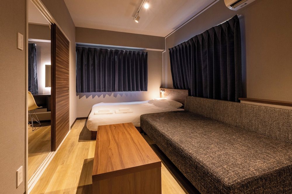 e-stay namba 2-8 two bed room type C 9