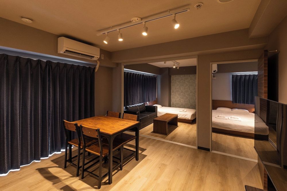 e-stay namba 2-8 two bed room type D 3