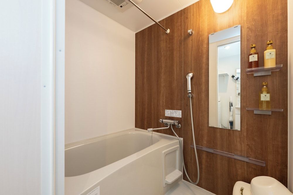 e-stay namba Superior Quadruple Room 14