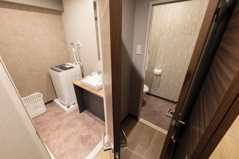 e-stay namba 2-8 two bed room type C 13