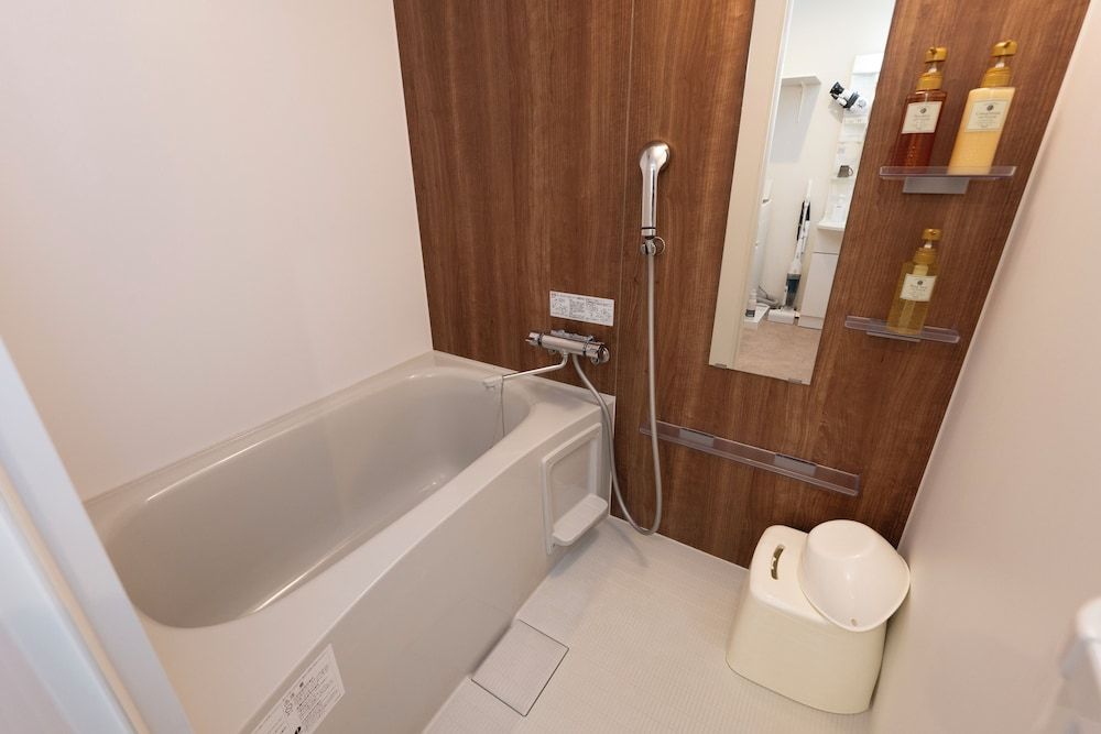 e-stay namba Superior Quadruple Room 15