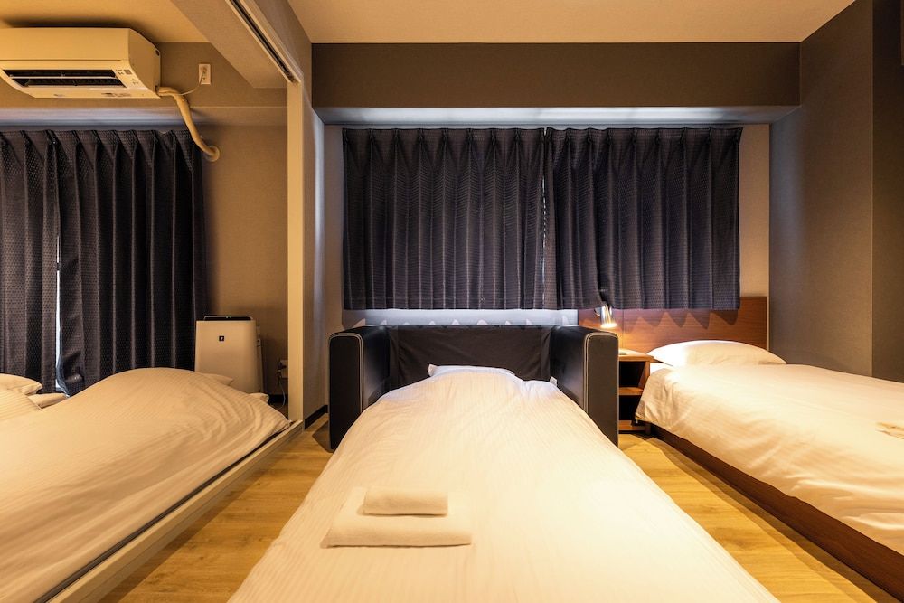 e-stay namba 2-8 two bed room type D 5