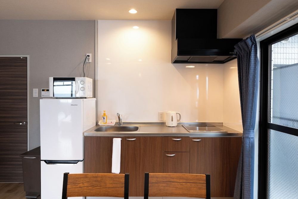 e-stay namba 2-8 two bed room type D 24