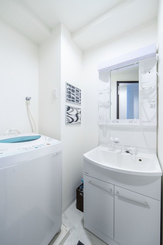 undefined RELAX SPACE IN Nanba 8