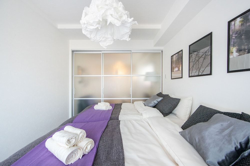 undefined RELAX SPACE IN Nanba 5