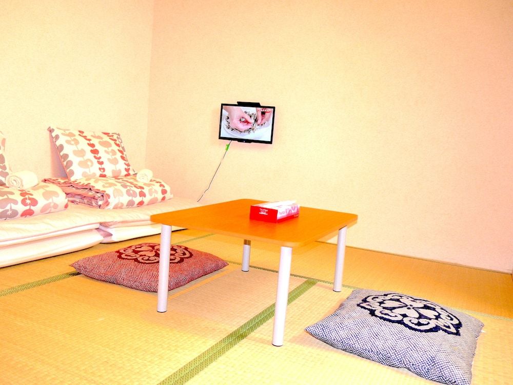 Guesthouse Osaka Tengachaya Station front hall Triple Room with Private Bathroom 6