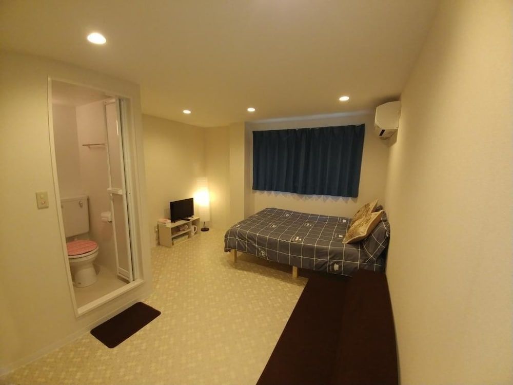 Queen's House 328, FREE massage chair,FREE Wi-Fi,1min walk,cert 6