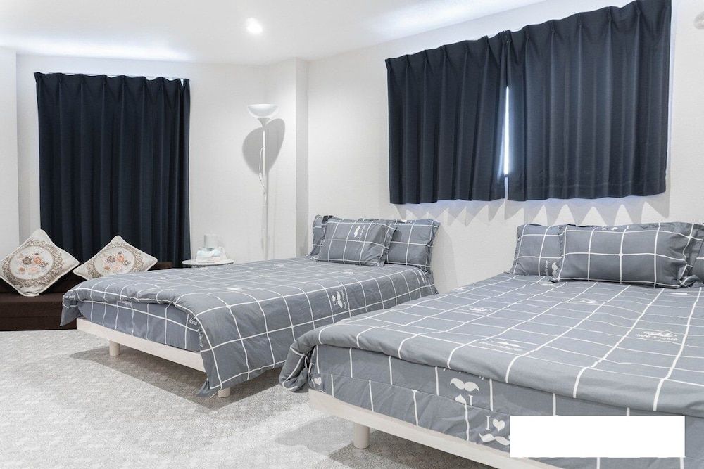 undefined Queen's House 5