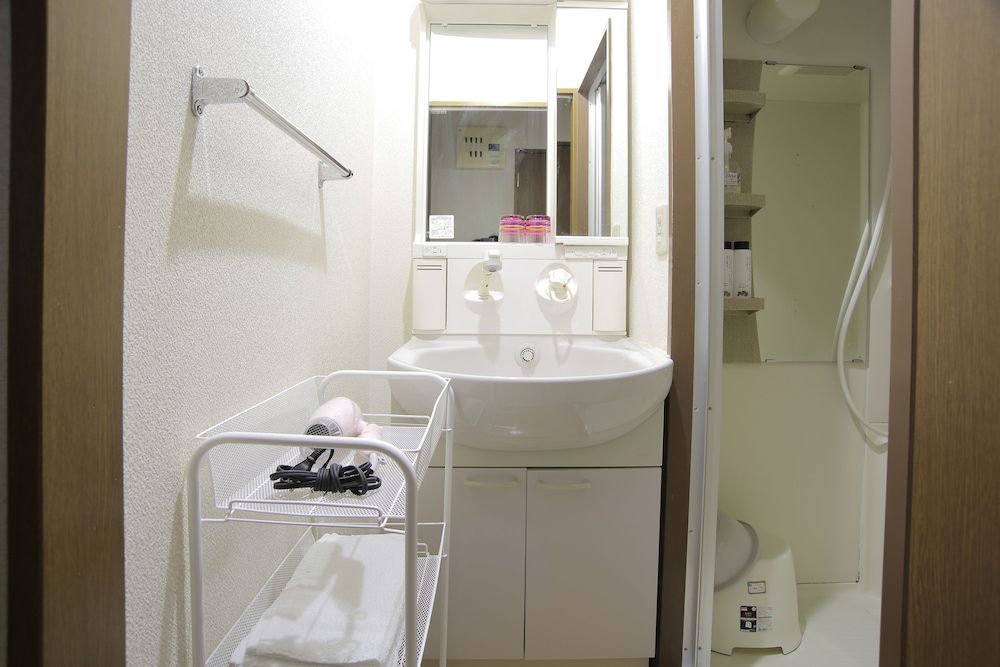 Grand Court Namba 305 Apartment 14