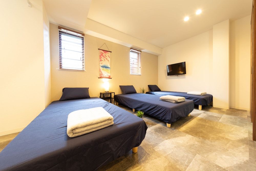 Guest House Megu-chan Room for 5 Guests 6