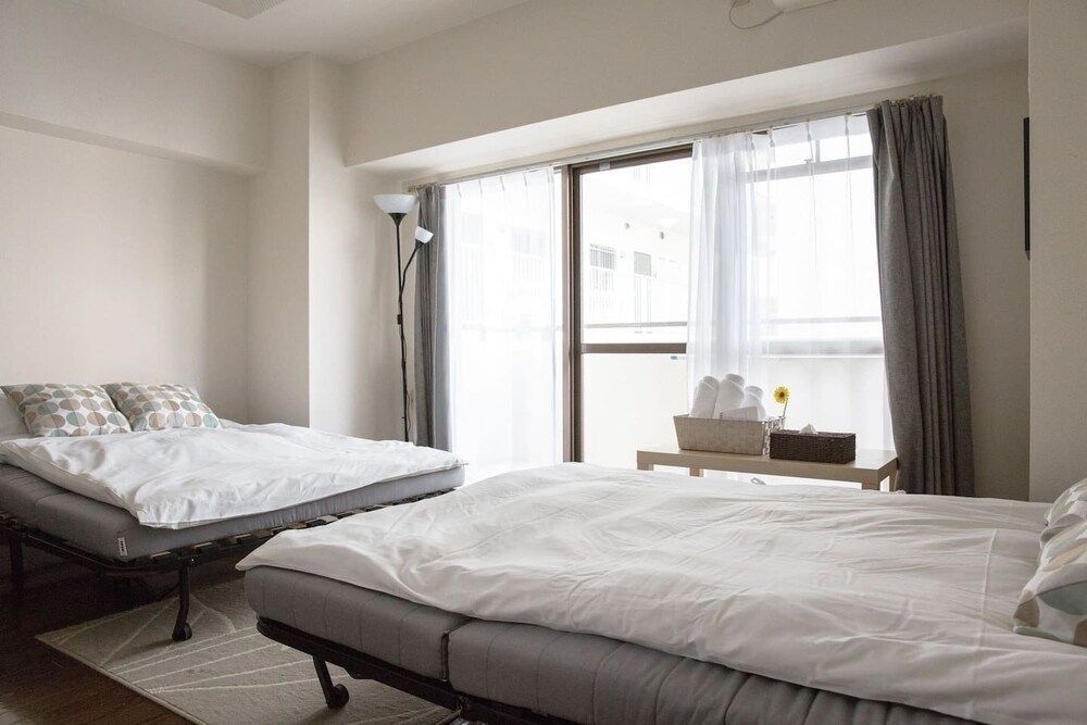 Shinsaibashi Midtown Apartments Apartment GD7 5