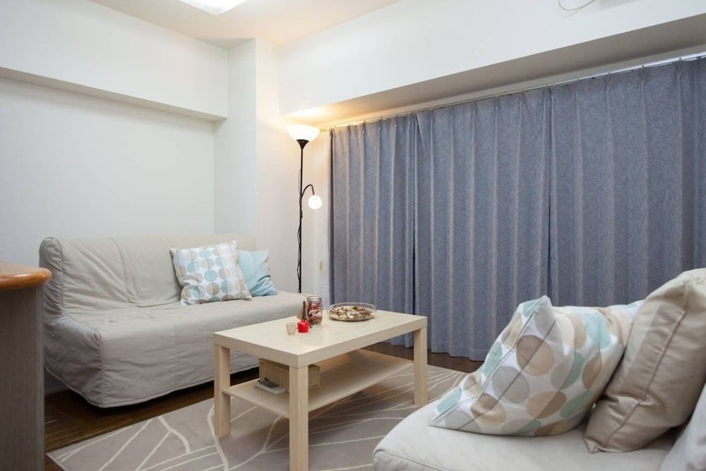 Shinsaibashi Midtown Apartments Apartment GD7 23