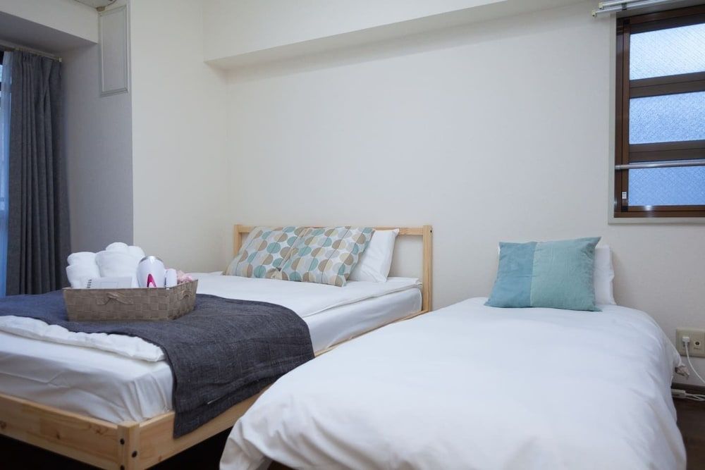 Shinsaibashi Midtown Apartments Apartment GD7 6