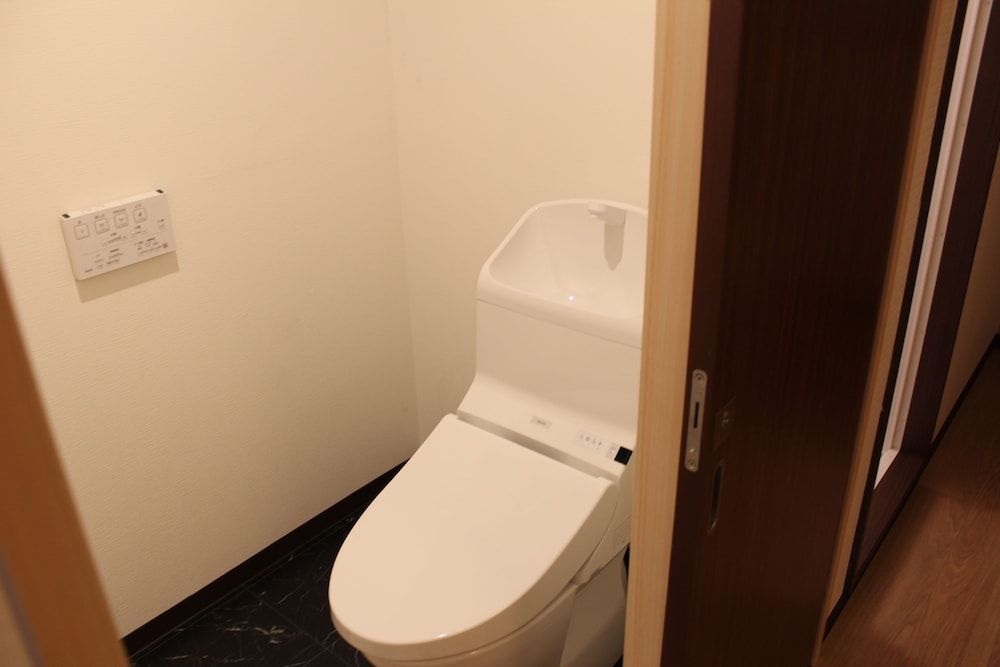 undefined Sunrise House Osaka Castle ZD 7