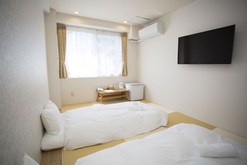 Dotonbori Shinsaibashi Hotel Japanese Style Room For 2 Guests with Extra Futon 8