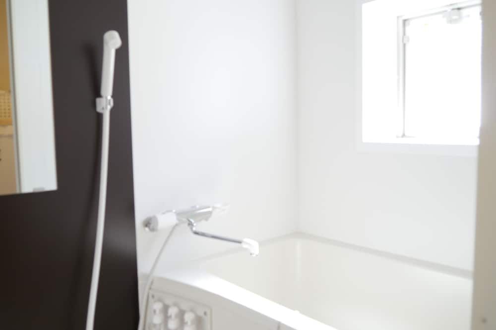 meet Me Umedanishi Deluxe Double Room 18