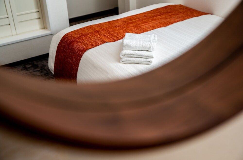 undefined Kujira 302 8