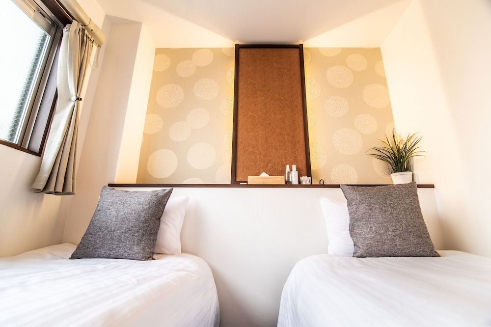 undefined Kujira 303 6