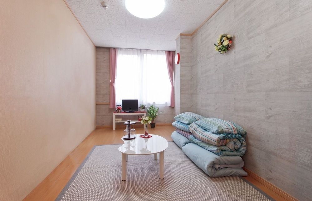 undefined Young Minbak Osaka Guest House 6