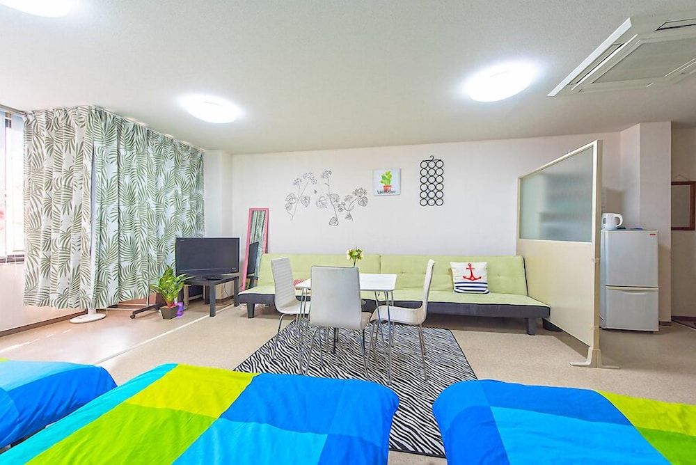 Young Minbak Osaka Guest House Superior Family Room with Private Bathroom 2