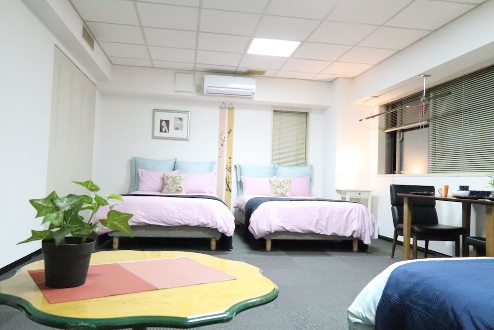 undefined CV House 9