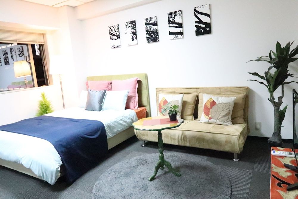 undefined CV House 7