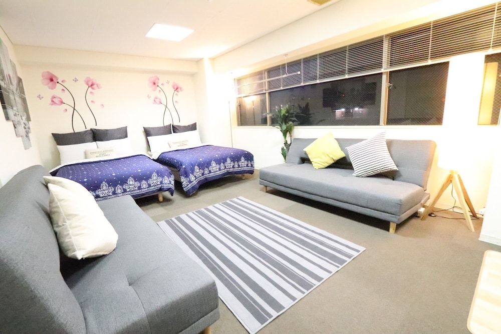 undefined CV House 6